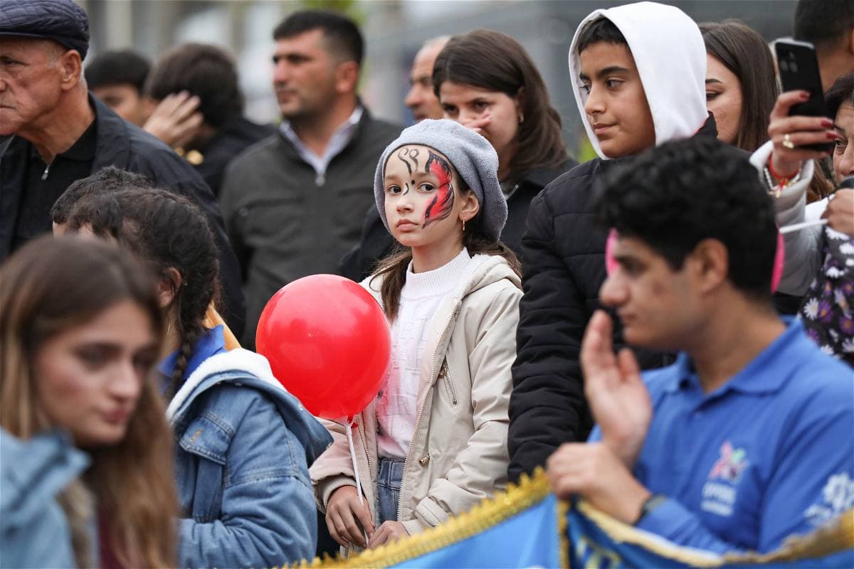 Gecə işıqlandırılmış Bakı Kristal Zalı
